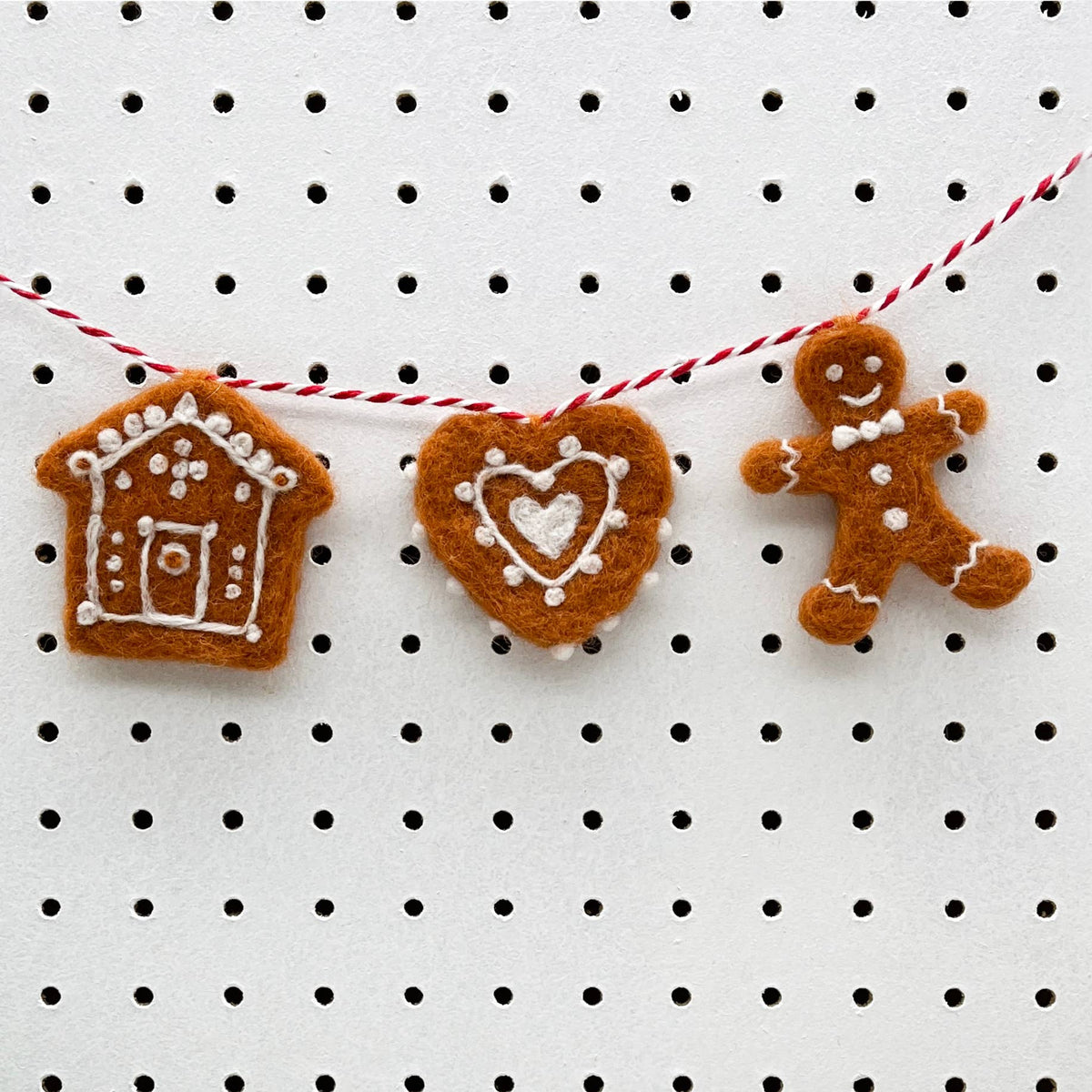 Needle Felting Kit, Gingerbread Decorations. Christmas craft
